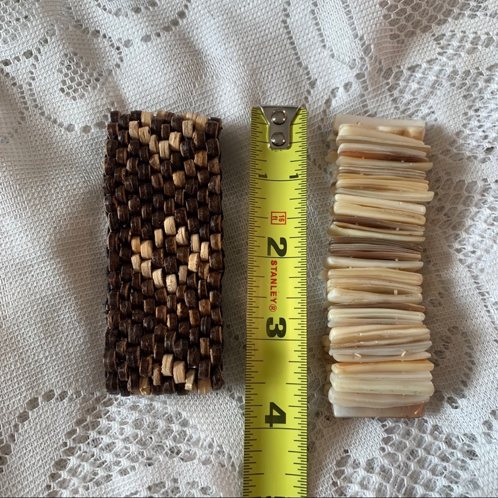 Two bracelets, Wooden & Shell - Picture 4 of 4